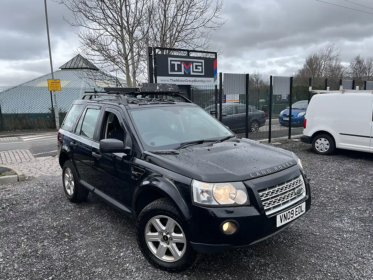 Used 2009 Land Rover Freelander 2 Gs Black - Front View