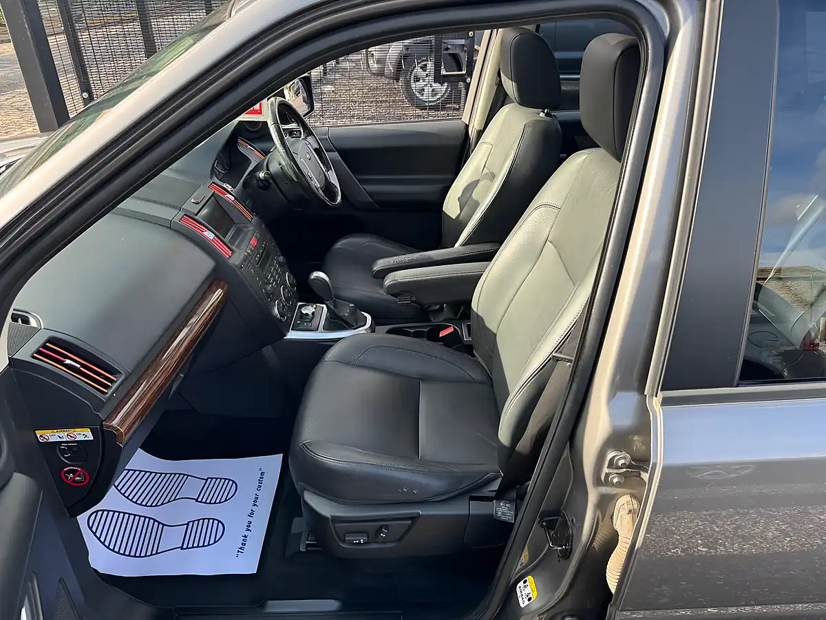 Used 2009 Land Rover Freelander 2 Hse Grey - Interior and Exterior details 15