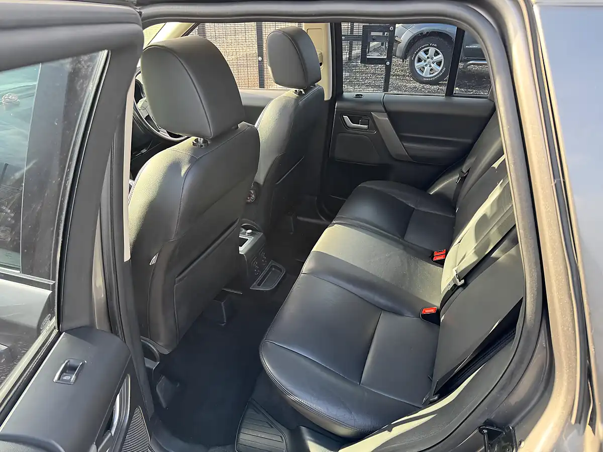 Used 2009 Land Rover Freelander 2 Hse Grey - Interior and Exterior details 19