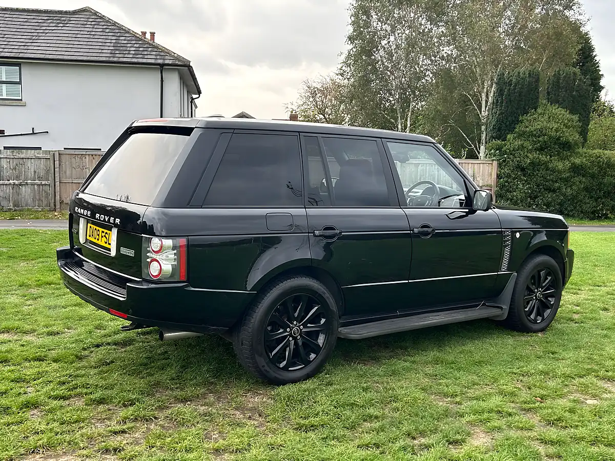 Used 2009 Land Rover Range Rover Autobiography Black - Interior and Exterior details 5