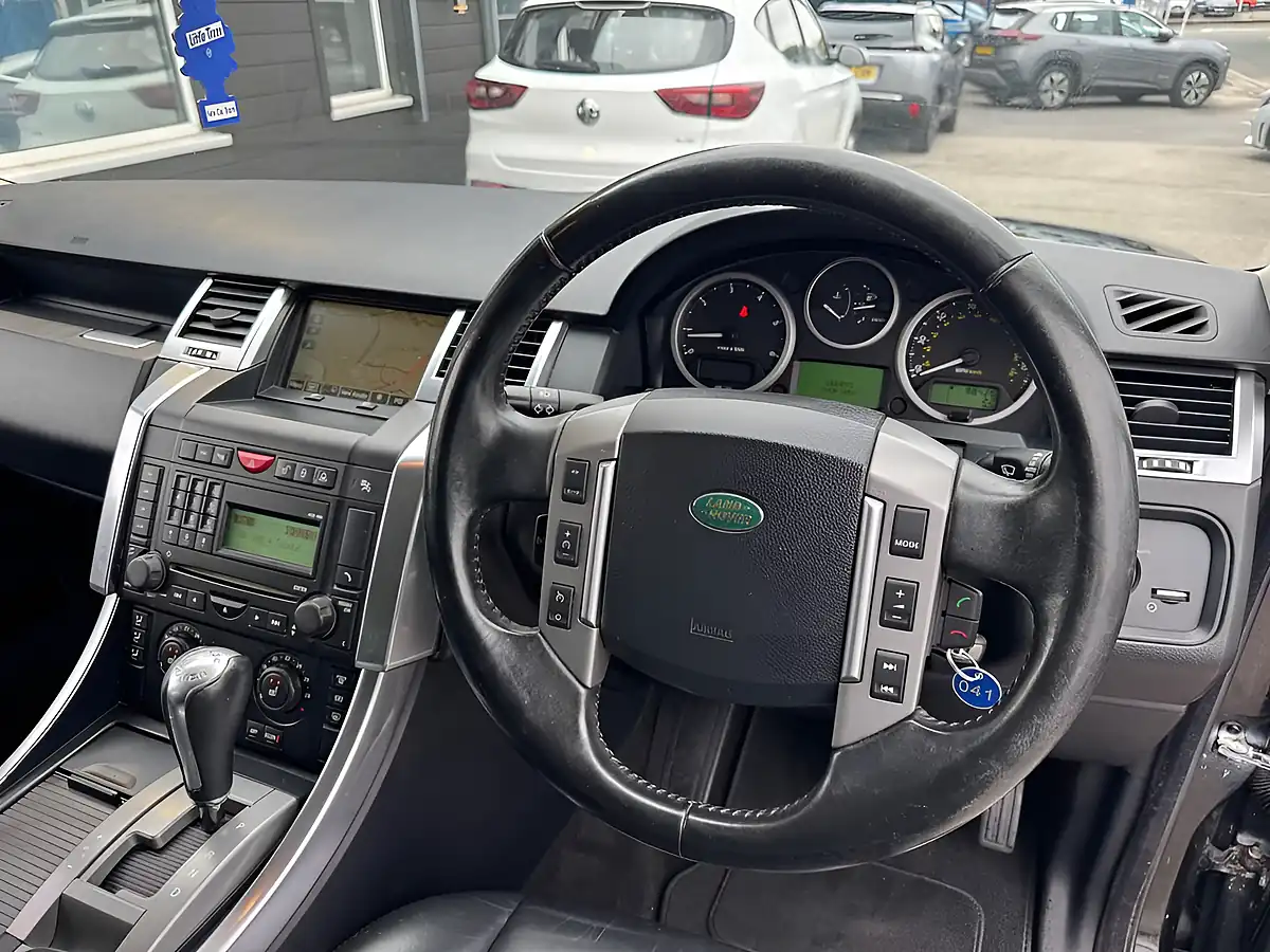 Used 2009 Land Rover Range Rover Sport Hse Black - Interior and Exterior details 12