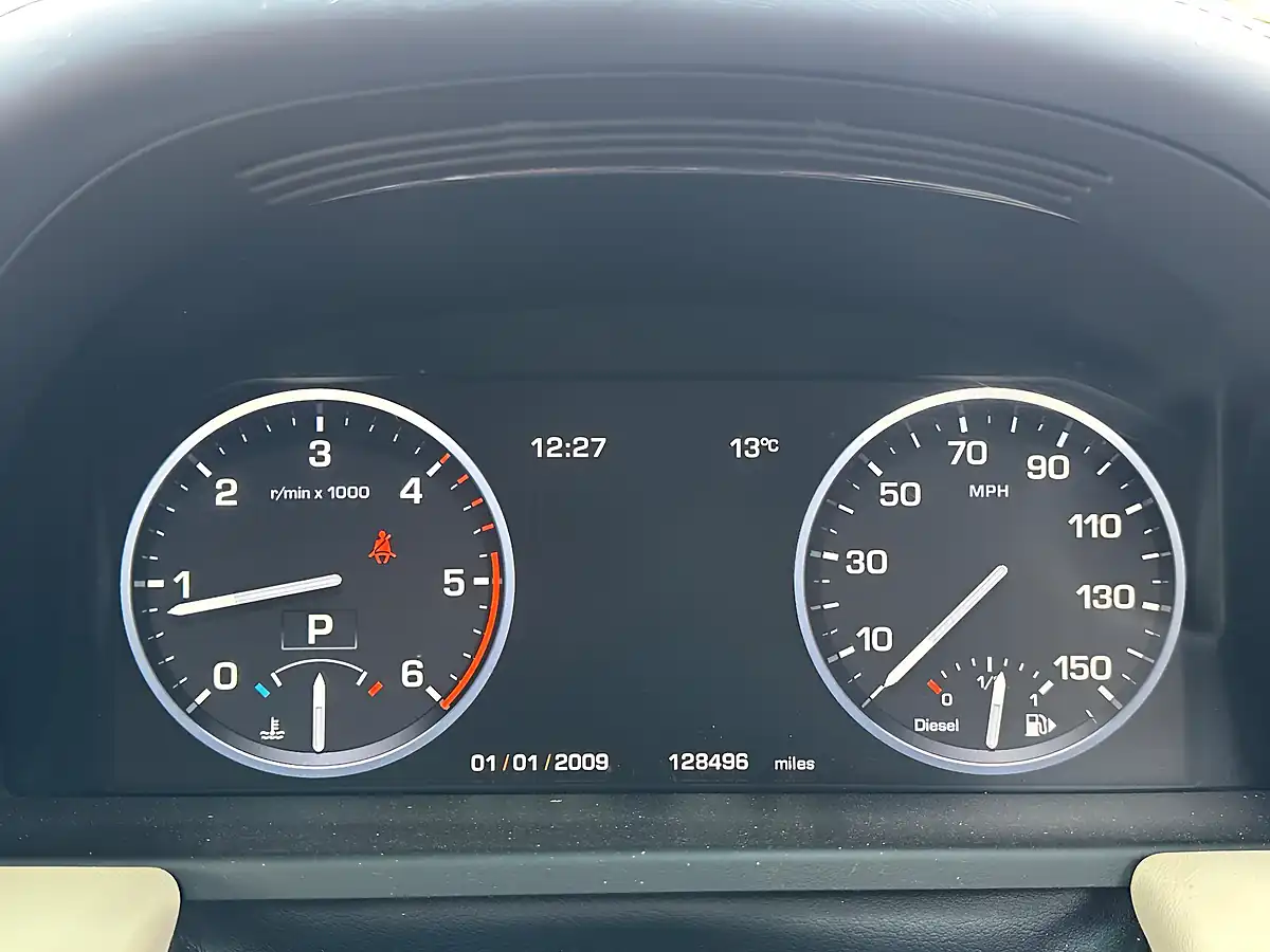 Used 2009 Land Rover Range Rover Vogue Black - Interior and Exterior details 11