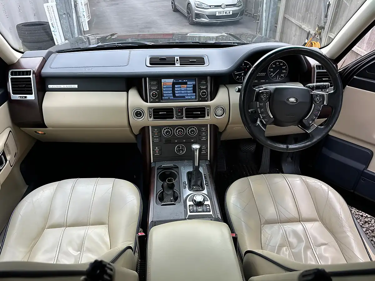 Used 2009 Land Rover Range Rover Vogue Black - Interior and Exterior details 5