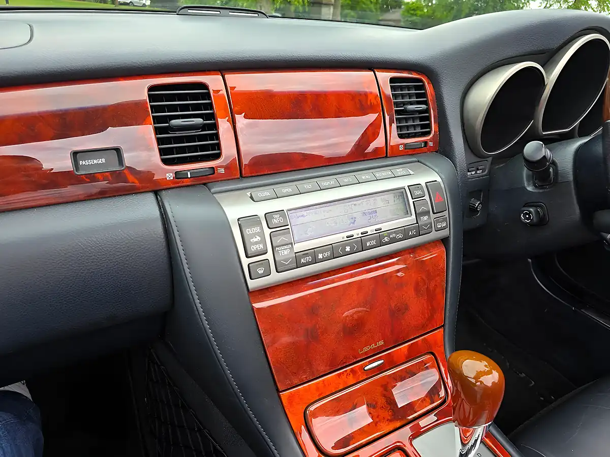 Used 2009 Lexus Sc 430 Black - Interior and Exterior details 14