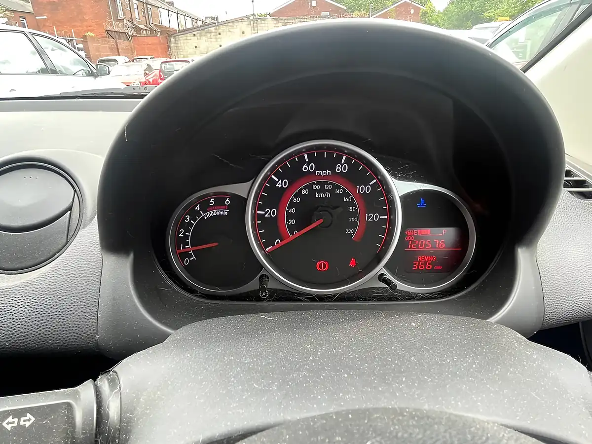 Used 2009 Mazda Mazda2 Sport Black - Interior and Exterior details 9