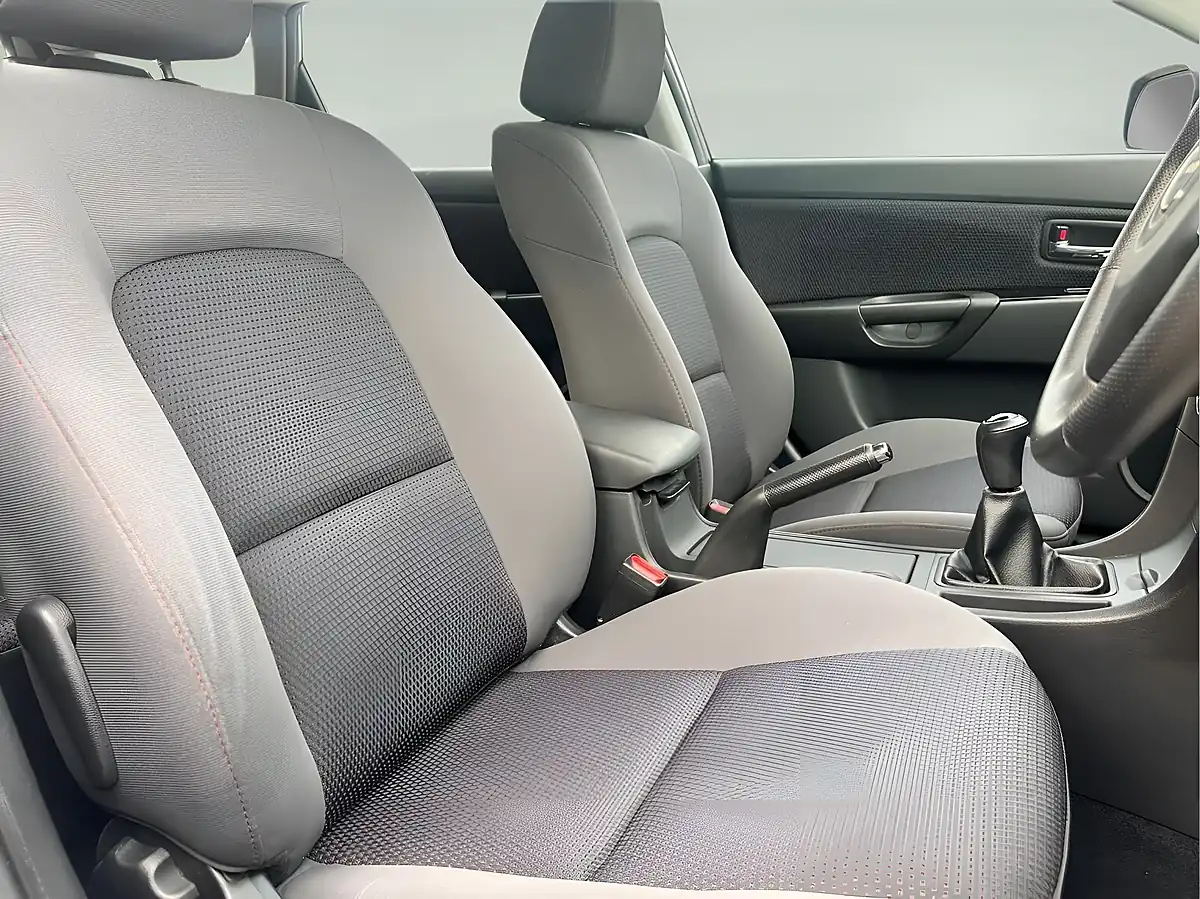 Used 2009 Mazda Mazda3 Takara Grey - Interior and Exterior details 13