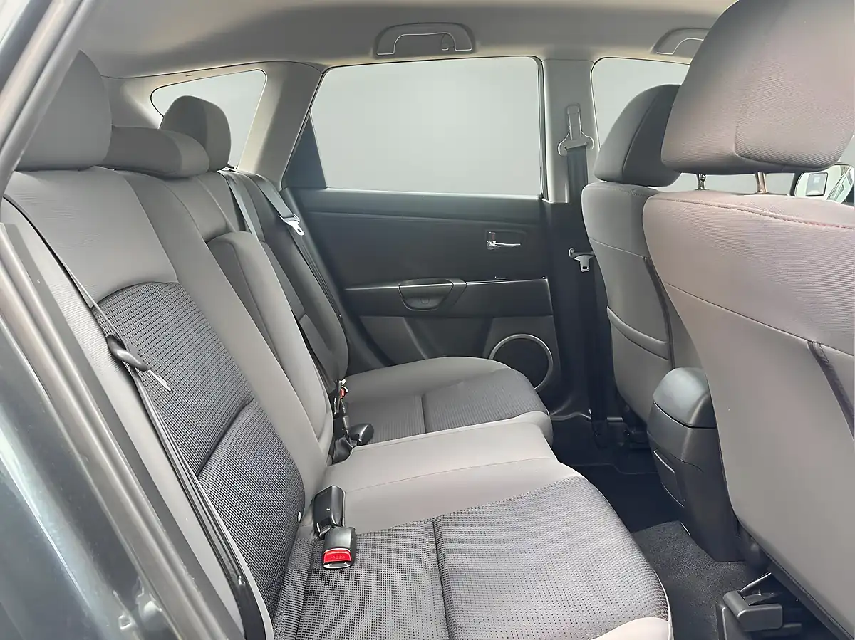 Used 2009 Mazda Mazda3 Takara Grey - Interior and Exterior details 15