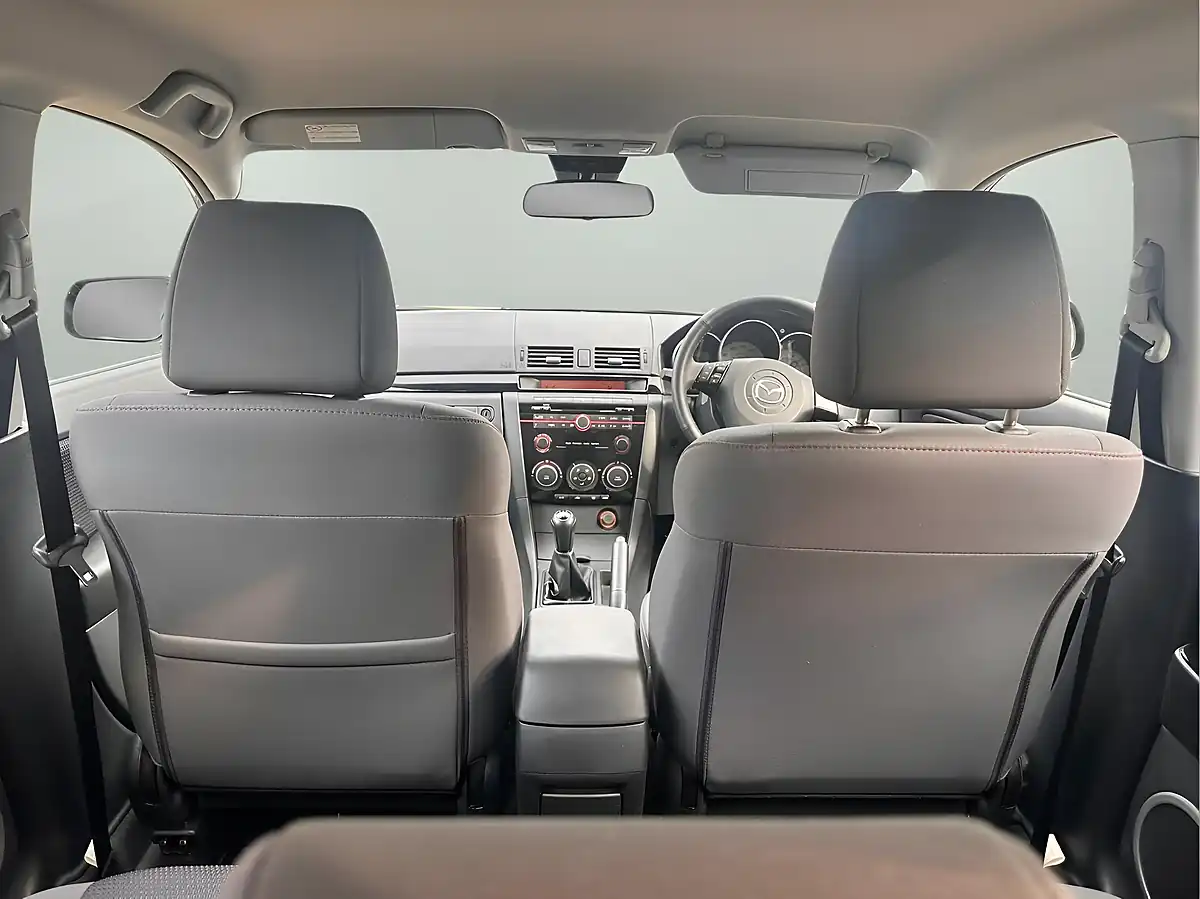 Used 2009 Mazda Mazda3 Takara Grey - Interior and Exterior details 16