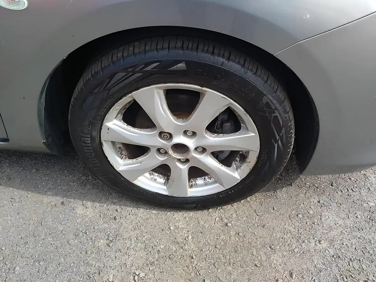 Used 2009 Mazda Mazda3 TS2 Silver - Interior and Exterior details 10