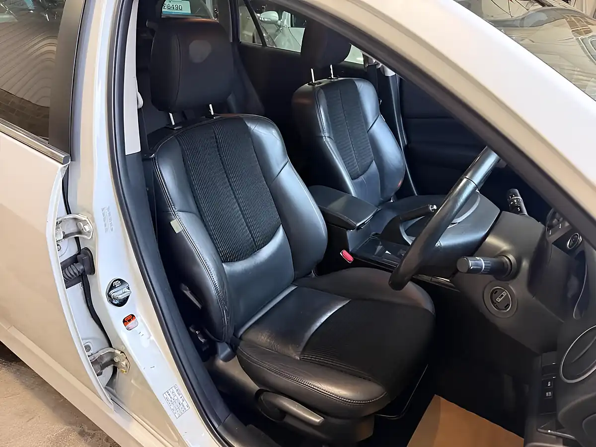 Used 2009 Mazda Mazda6 Sport White - Interior and Exterior details 9