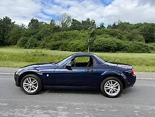 Used 2009 Mazda MX-5 Se Blue - Interior and Exterior details 10