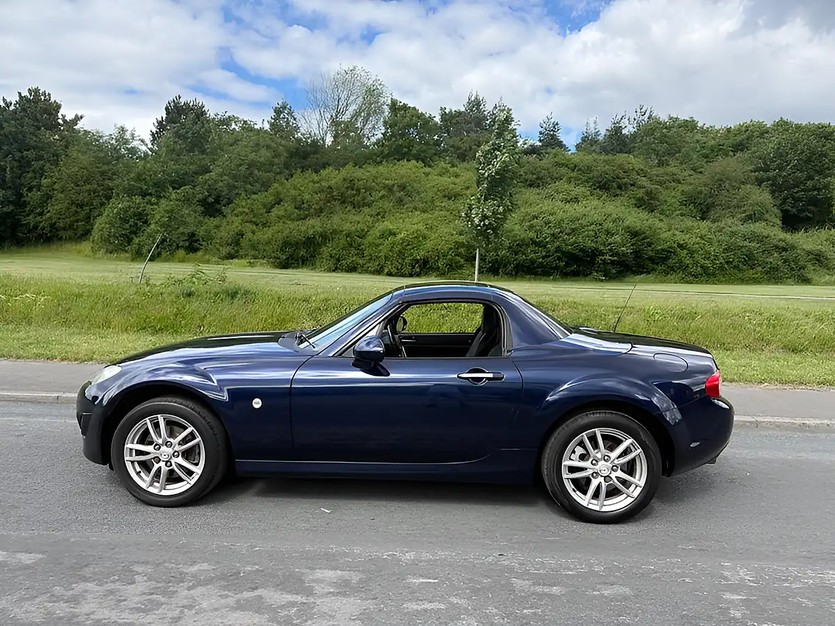 Used 2009 Mazda MX-5 Se Blue - Interior and Exterior details 10