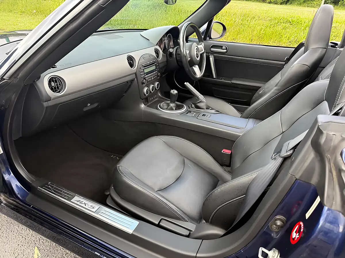 Used 2009 Mazda MX-5 Se Blue - Interior and Exterior details 14