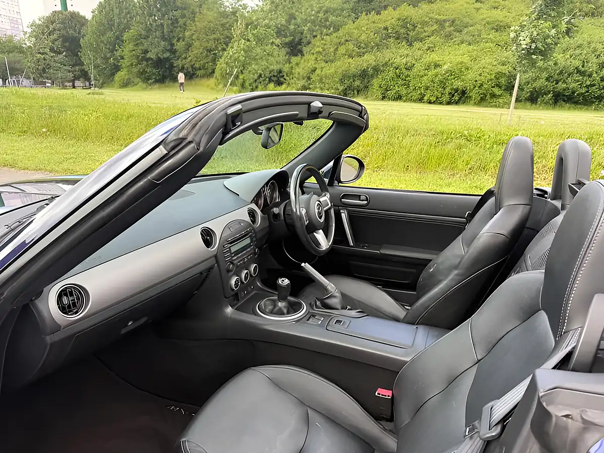 Used 2009 Mazda MX-5 Se Blue - Interior and Exterior details 15