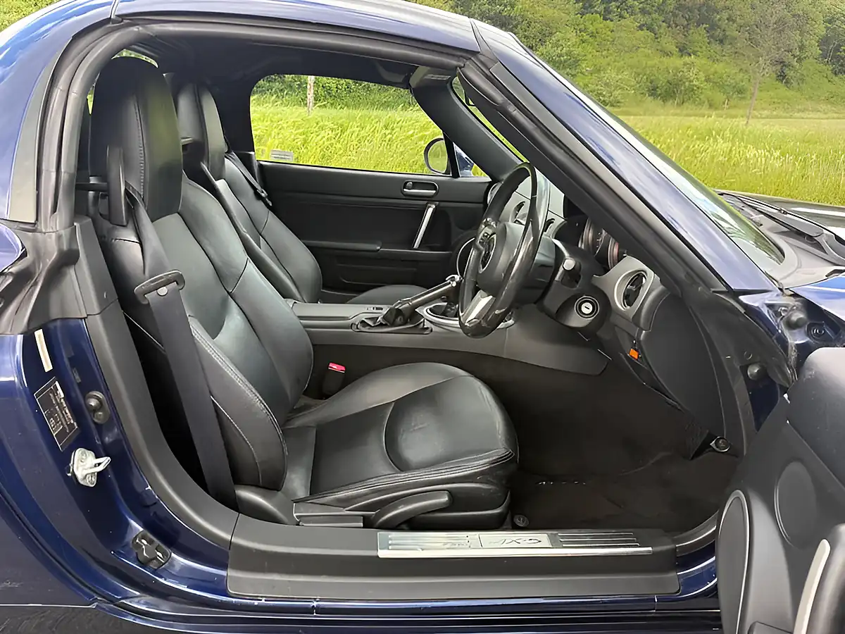 Used 2009 Mazda MX-5 Se Blue - Interior and Exterior details 18