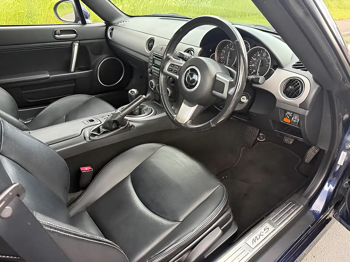 Used 2009 Mazda MX-5 Se Blue - Interior and Exterior details 19