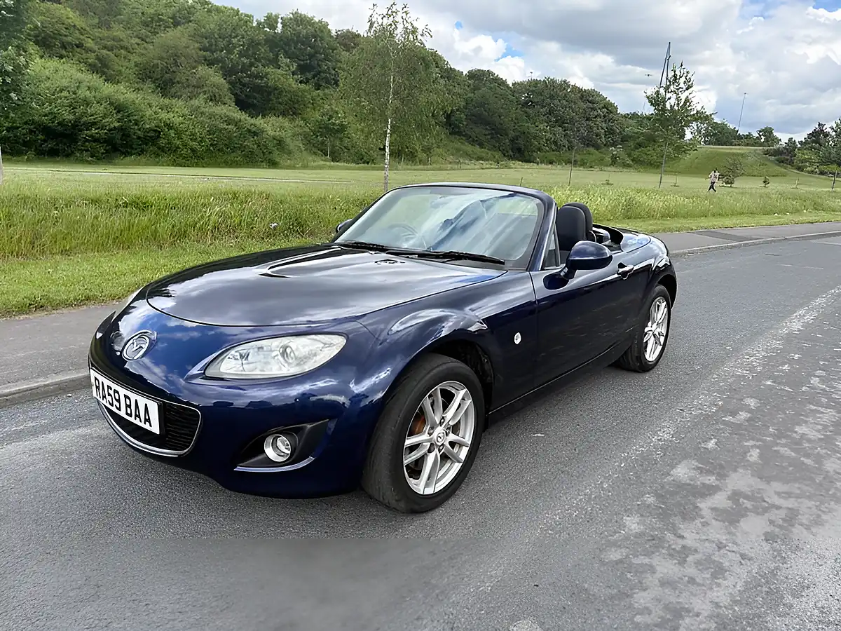 Used 2009 Mazda MX-5 Se Blue - Interior and Exterior details 5