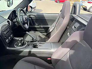 Used 2009 Mazda MX-5 Se Silver - Interior and Exterior details 10