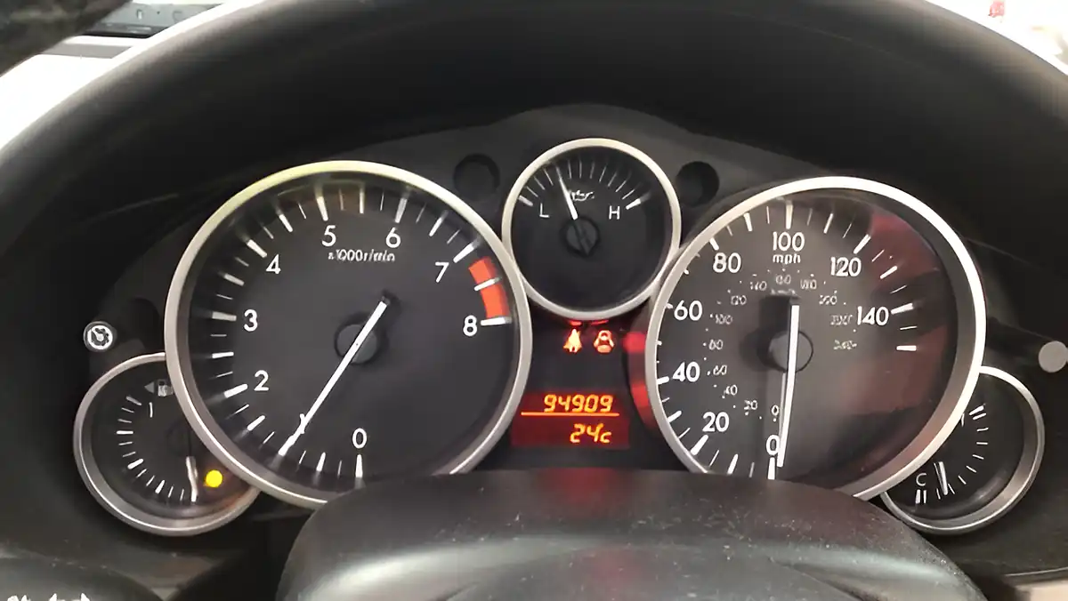 Used 2009 Mazda MX-5 Sport Tech Grey - Interior and Exterior details 11