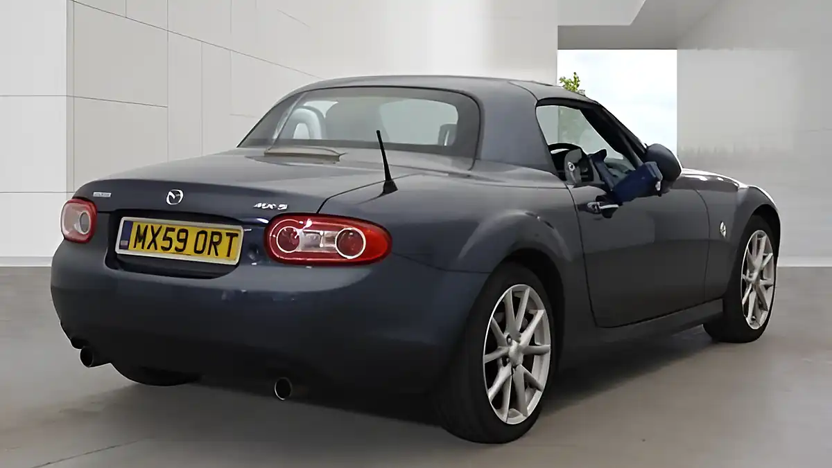 Used 2009 Mazda MX-5 Sport Tech Grey - Interior and Exterior details 2