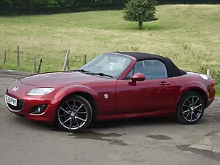 Used 2009 Mazda MX-5 Sport Tech Red - Interior and Exterior details 4
