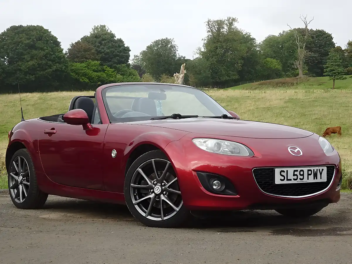 Used 2009 Mazda MX-5 Sport Tech Red - Interior and Exterior details 9