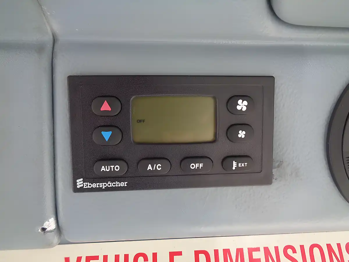 Used 2009 Mercedes-Benz 207 Minibus White - Interior and Exterior details 15