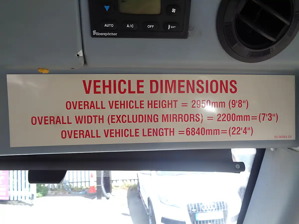 Used 2009 Mercedes-Benz 207 Minibus White - Interior and Exterior details 16