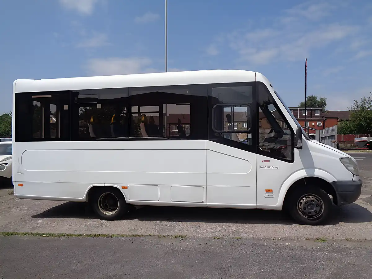 Used 2009 Mercedes-Benz 207 Minibus White - Interior and Exterior details 3