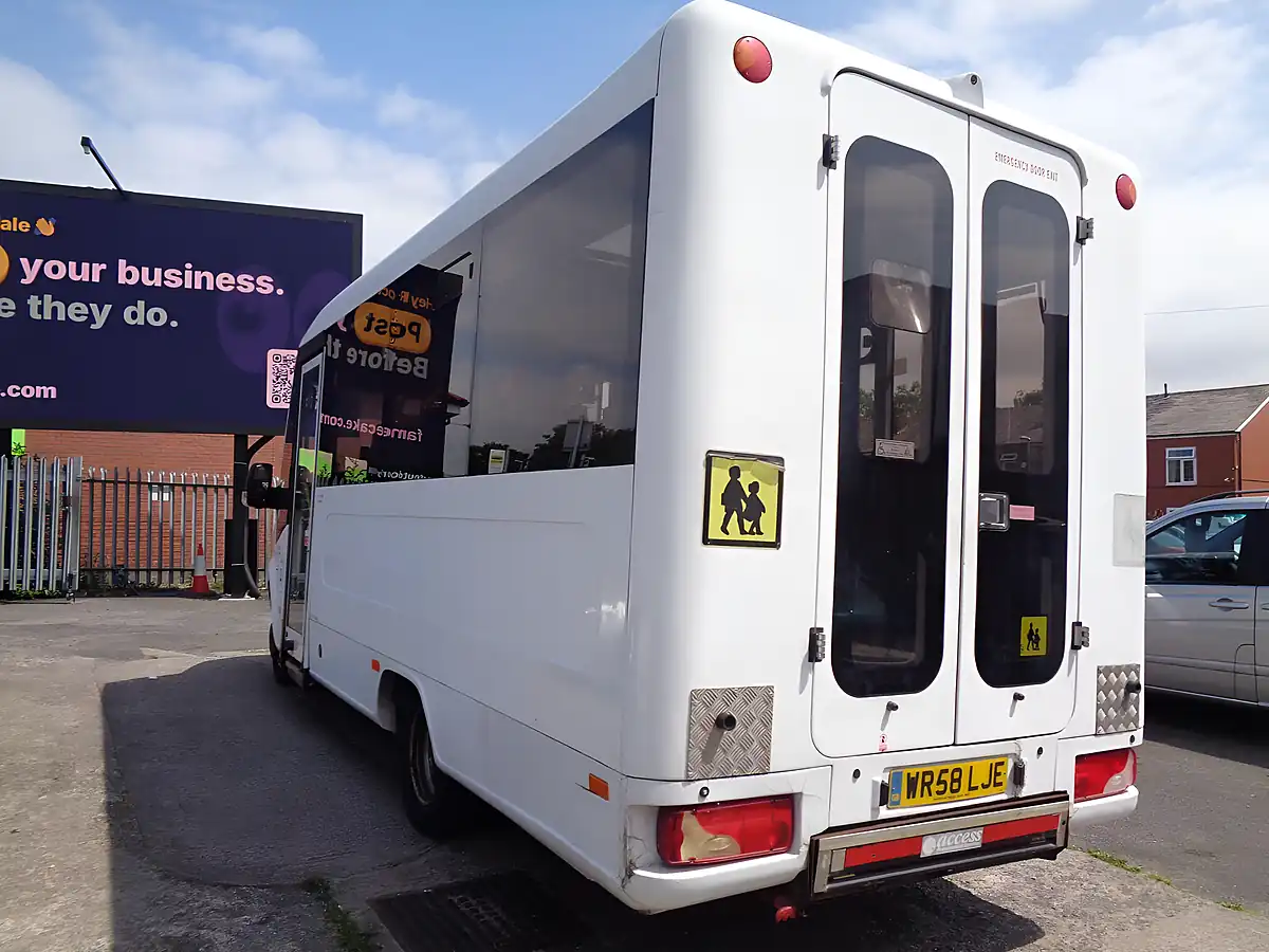 Used 2009 Mercedes-Benz 207 Minibus White - Interior and Exterior details 6