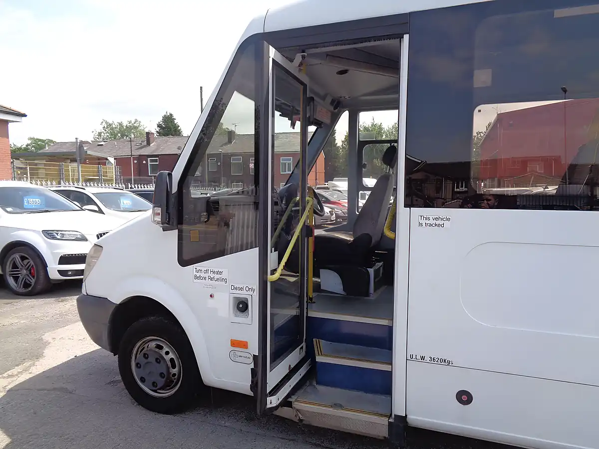 Used 2009 Mercedes-Benz 207 Minibus White - Interior and Exterior details 8