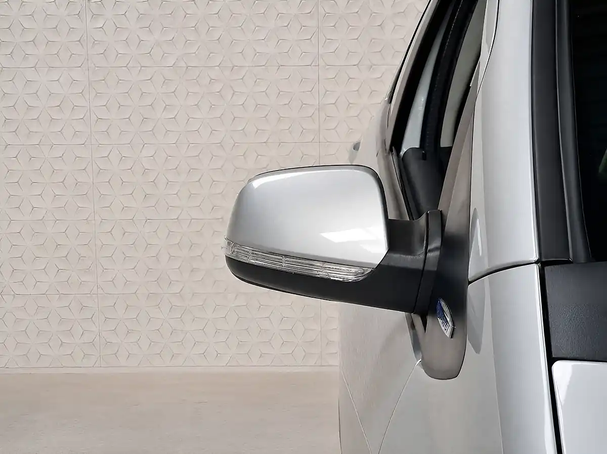 Used 2009 Mercedes-Benz a-Class Classic Se Polar Silver - Interior and Exterior details 6