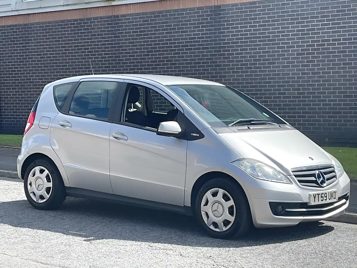 Used 2009 Mercedes-Benz a Class Classic Se Silver - Front View