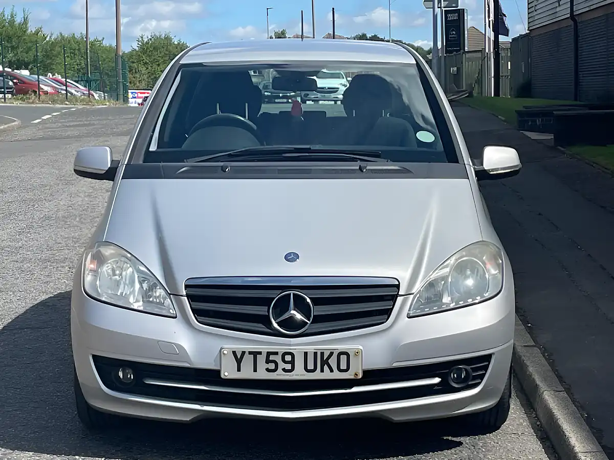 Used 2009 Mercedes-Benz a Class Classic Se Silver - Interior and Exterior details 5