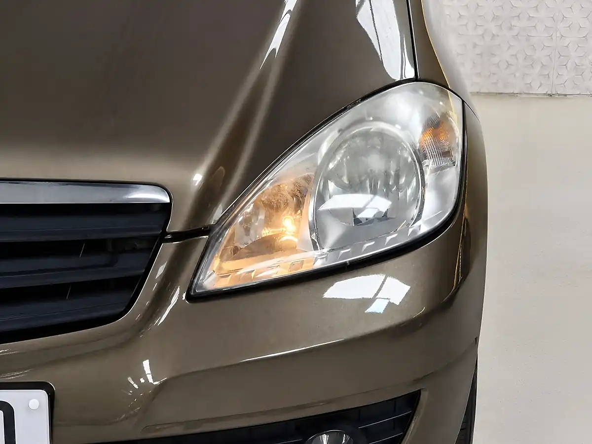 Used 2009 Mercedes-Benz a Class Classic Se Steppe Brown - Interior and Exterior details 8