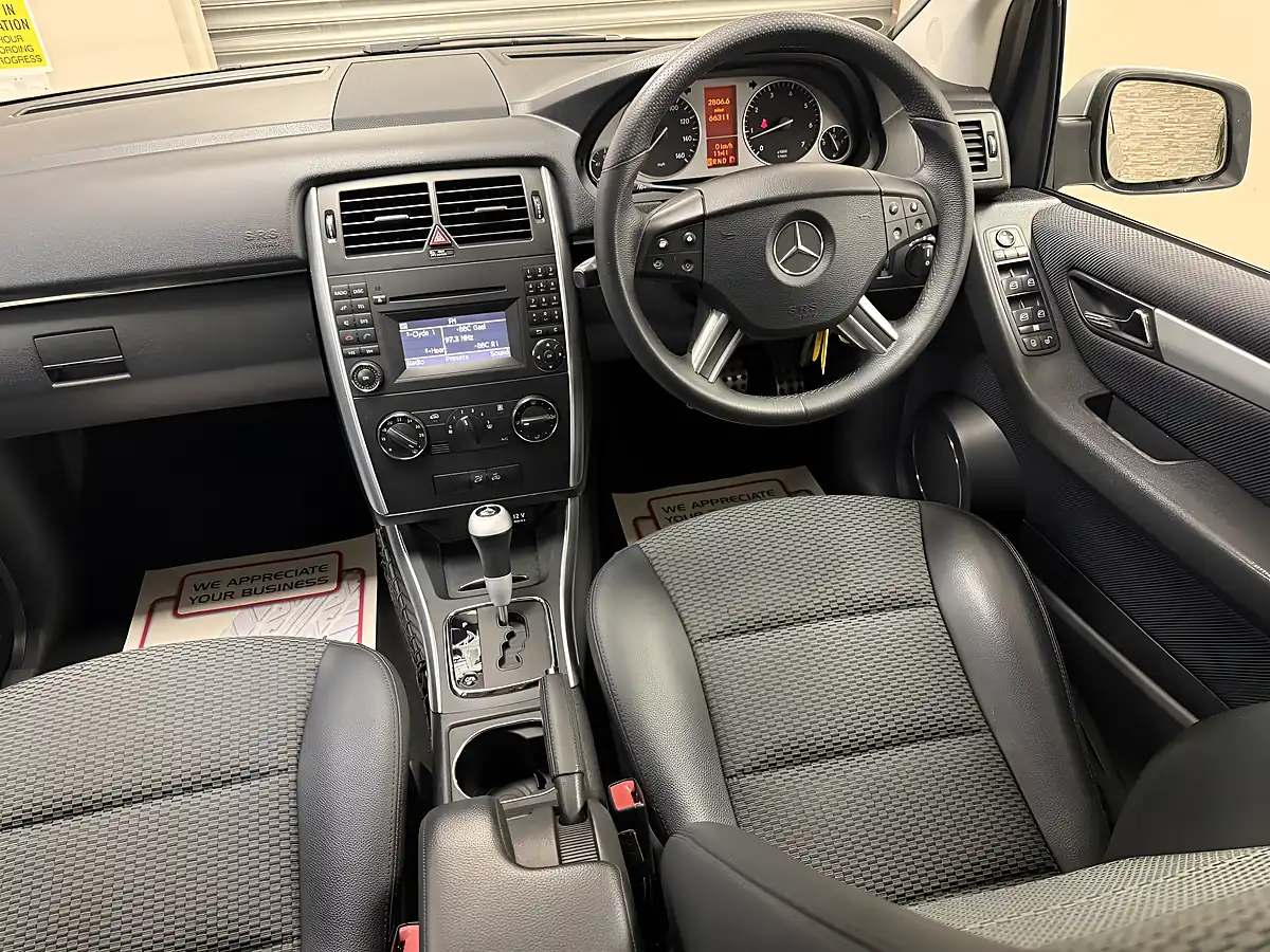 Used 2009 Mercedes-Benz B Class Sport Silver - Interior and Exterior details 14