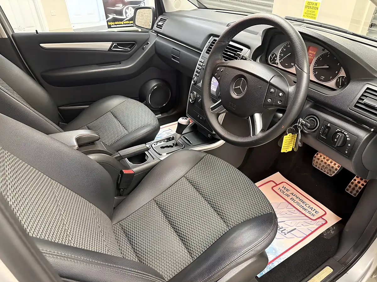 Used 2009 Mercedes-Benz B Class Sport Silver - Interior and Exterior details 5