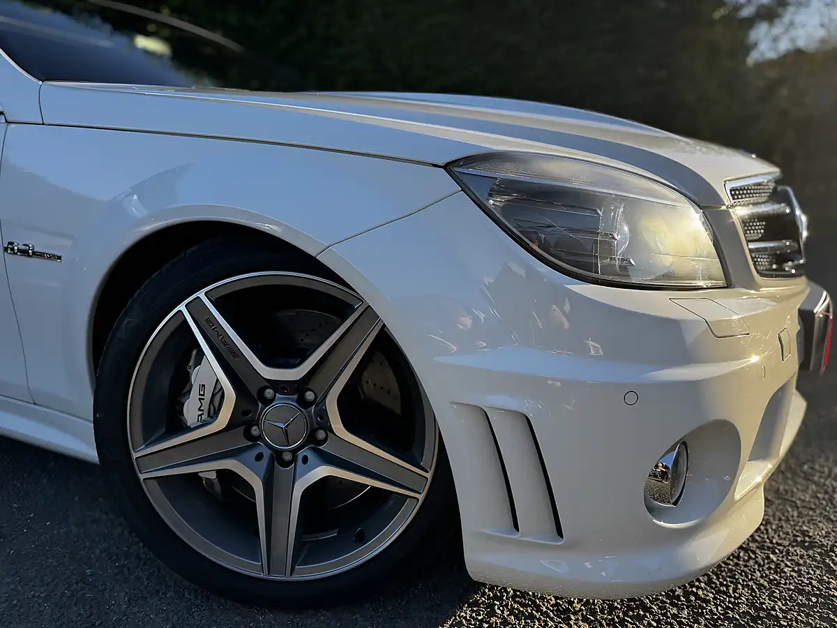 Used 2009 Mercedes-Benz C Class AMG White - Interior and Exterior details 13