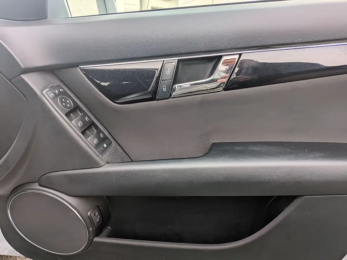 Used 2009 Mercedes-Benz C Class Se Silver - Interior and Exterior details 11