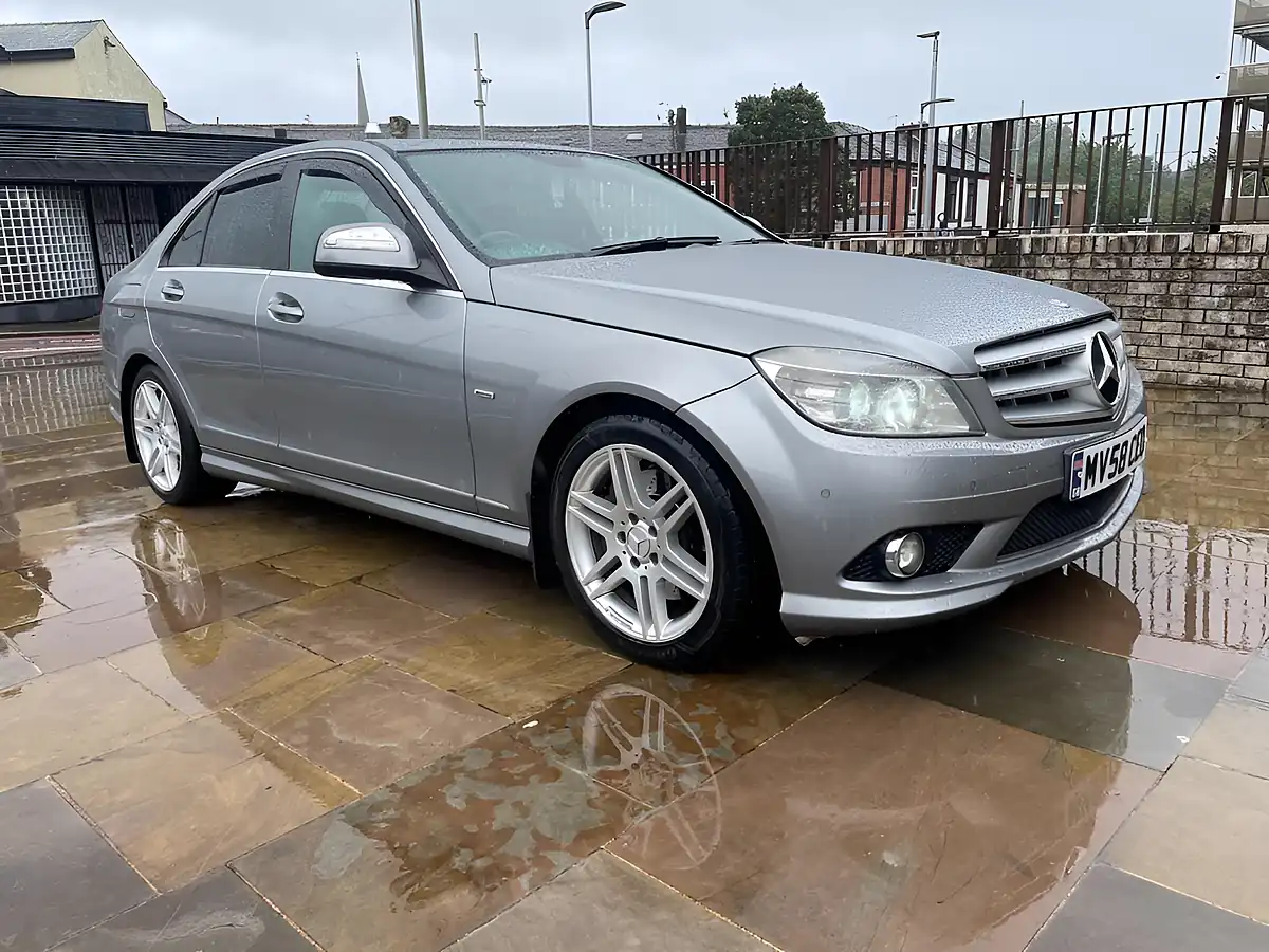 Used 2009 Mercedes-Benz C Class Sport Grey - Front View