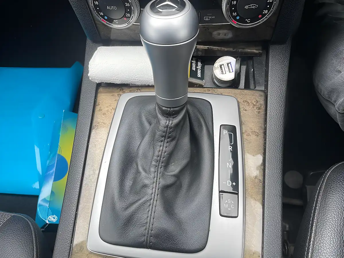 Used 2009 Mercedes-Benz C Class Sport Grey - Interior and Exterior details 15