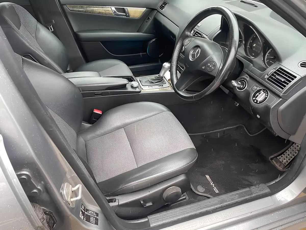Used 2009 Mercedes-Benz C Class Sport Grey - Interior and Exterior details 8