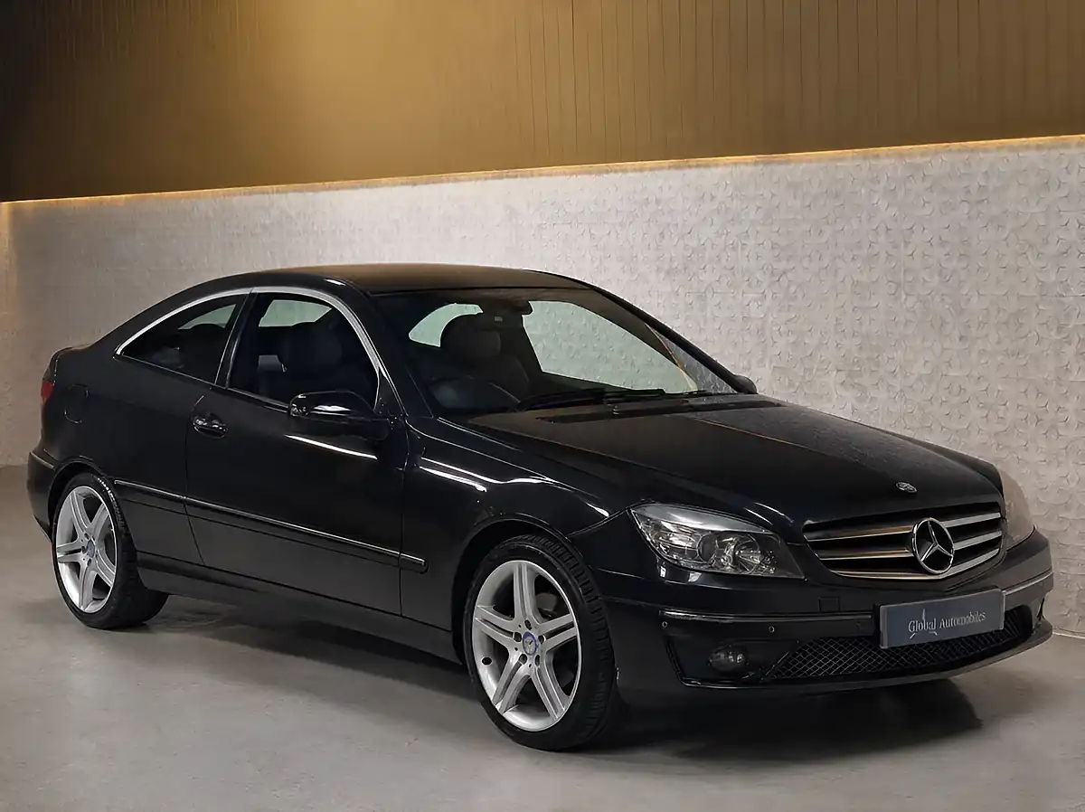 Used 2009 Mercedes-Benz Clc Class Sport Obsidian Black Metallic - Interior and Exterior details 20