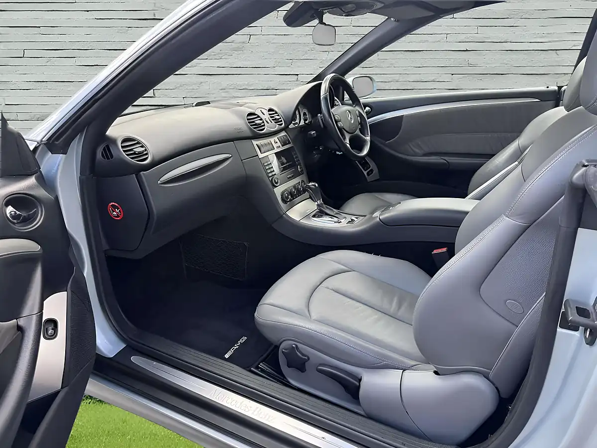Used 2009 Mercedes-Benz Clk Sport Silver - Interior and Exterior details 13