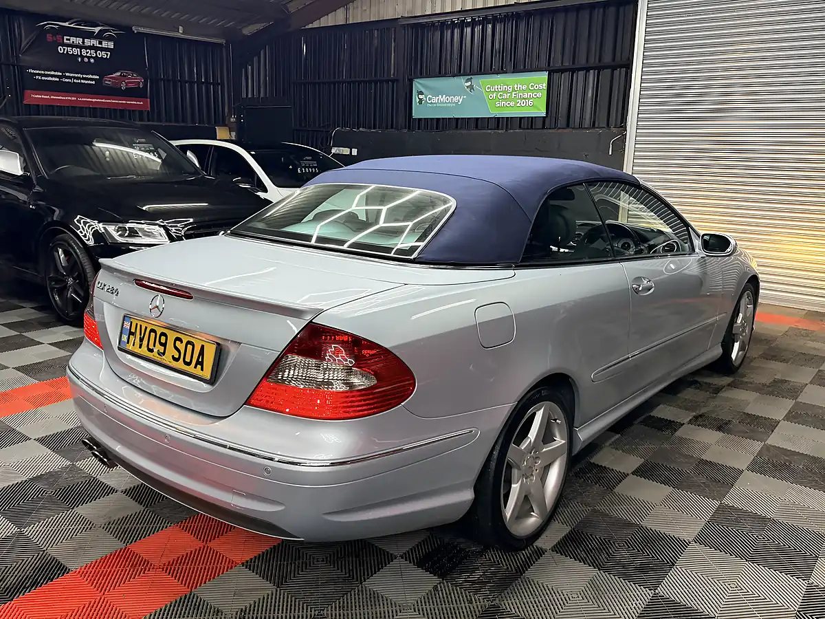 Used 2009 Mercedes-Benz Clk Sport Silver - Interior and Exterior details 10