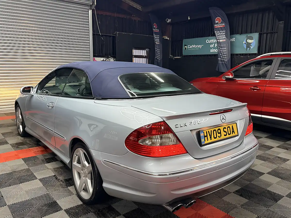 Used 2009 Mercedes-Benz Clk Sport Silver - Interior and Exterior details 12
