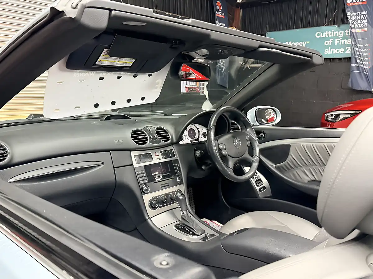 Used 2009 Mercedes-Benz Clk Sport Silver - Interior and Exterior details 17