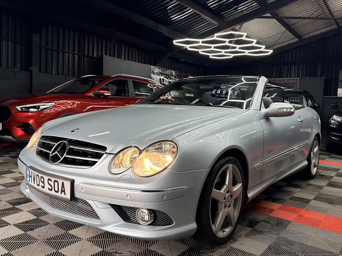 Used 2009 Mercedes-Benz Clk Sport Silver - Interior and Exterior details 4