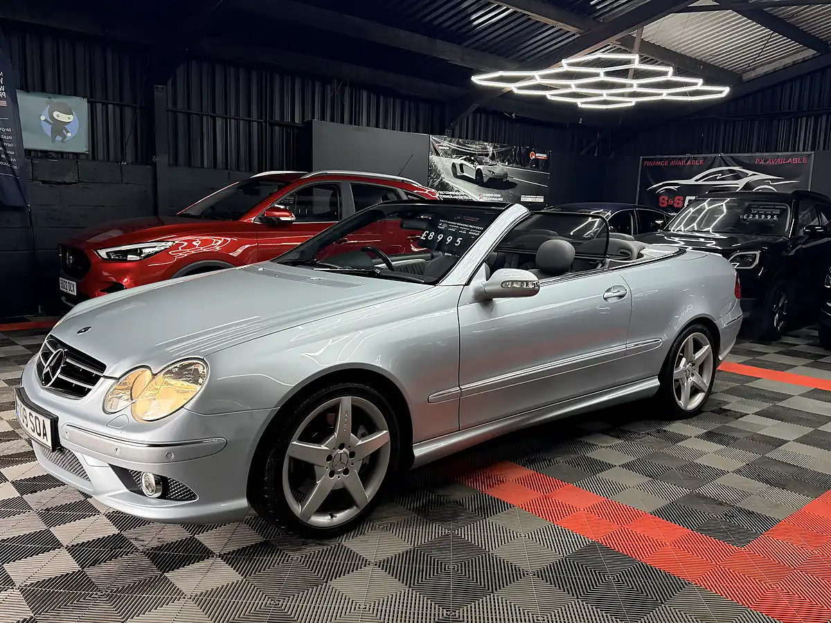 Used 2009 Mercedes-Benz Clk Sport Silver - Interior and Exterior details 5