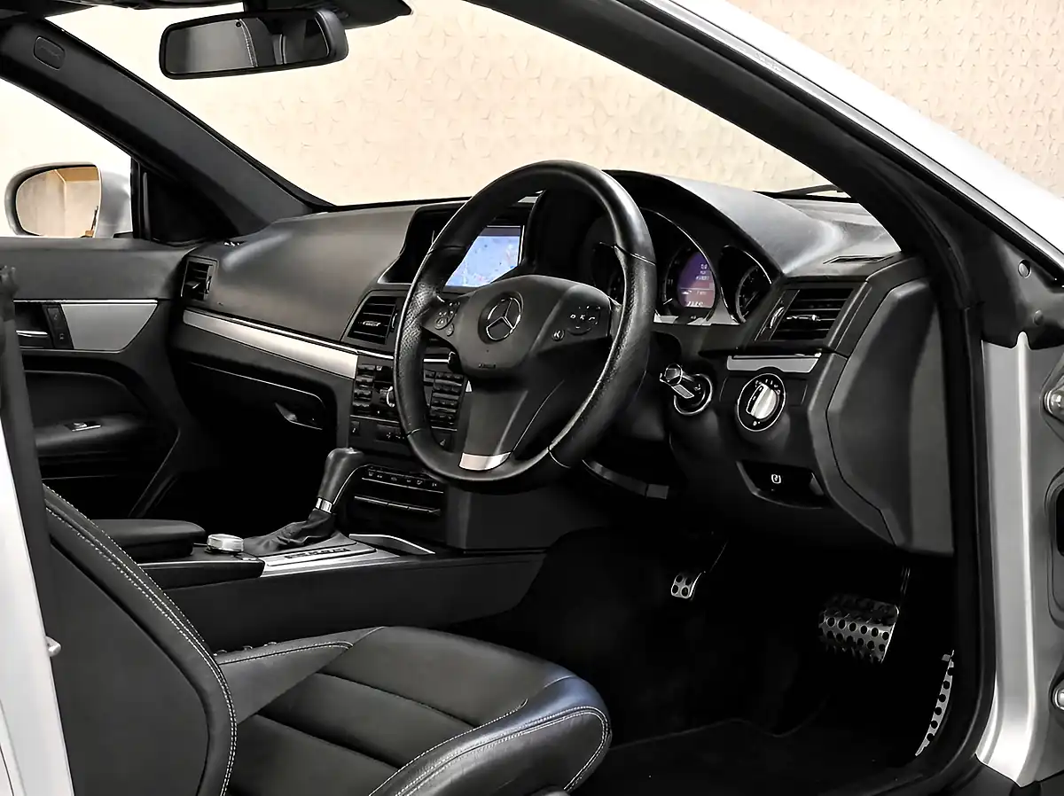 Used 2009 Mercedes-Benz E-Class AMG Sport Iridium Silver - Interior and Exterior details 13